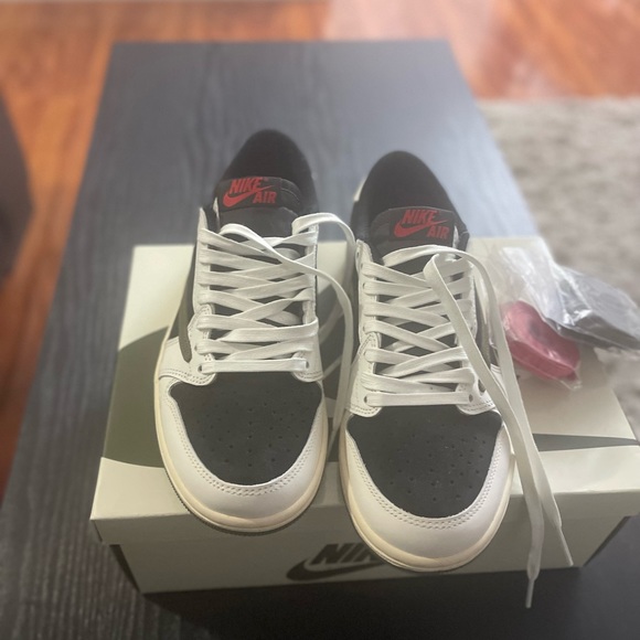 New!!! Nike x Travis Scott air Jordan 1 Low OG “Olive” - Picture 1 of 5